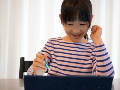 【2026年最新版】スマイルゼミ小学生コースの料金を完全解説！学年別・支払い方法別の最新料金表と安く抑える方法まとめ